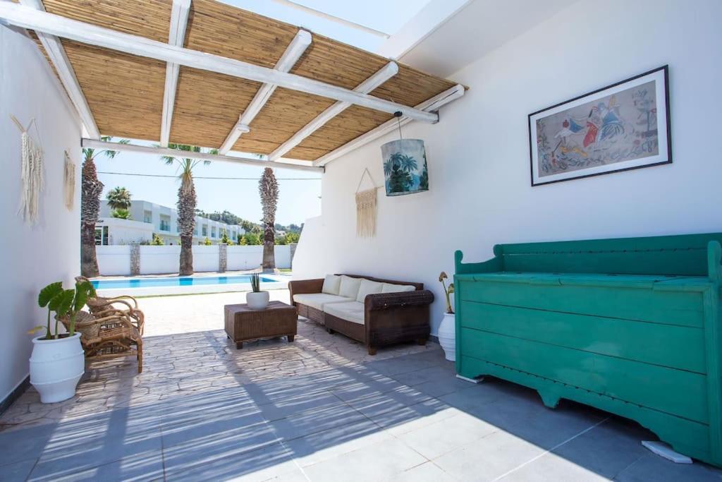 Rosie'S Studios 4 Faliraki Bagian luar foto