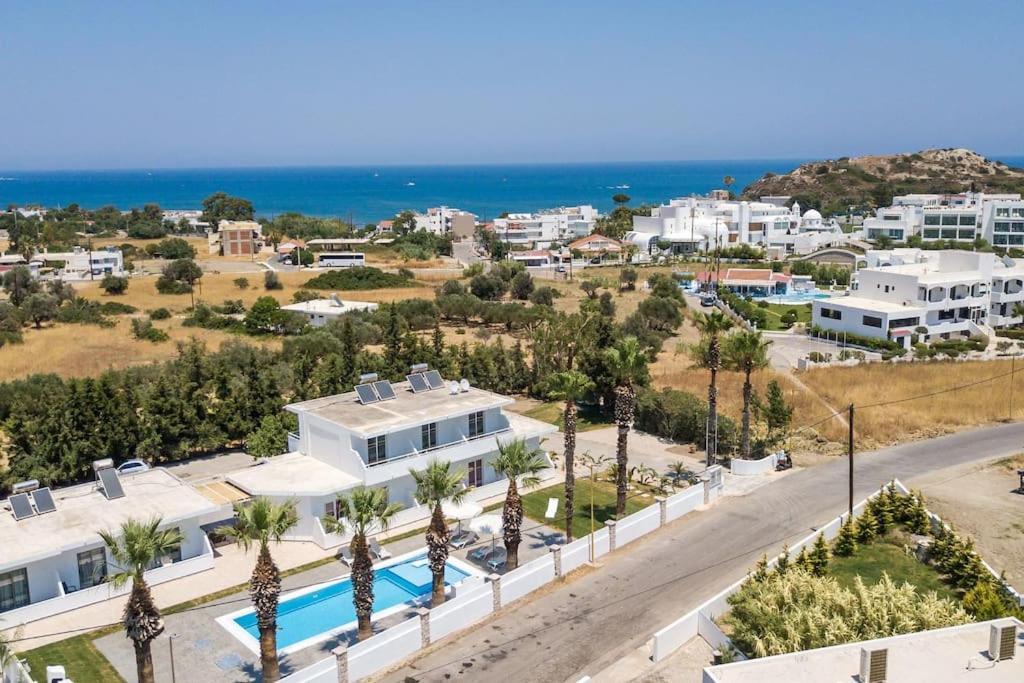 Rosie'S Studios 4 Faliraki Bagian luar foto