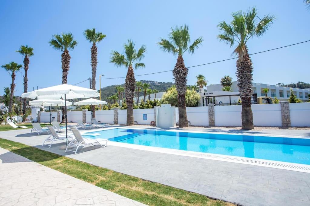 Rosie'S Studios 4 Faliraki Bagian luar foto